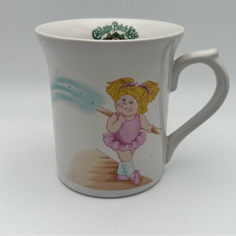1984 CABBAGE PATCH COFFEE MUG CUP 1984 EDITION COLLECTIBLE 3-3/4” x 3-1/4”
